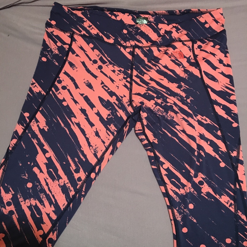 The North Face Women’s Sz XL workout bottoms